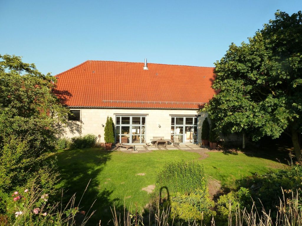 in Weenzen mit Großem Garten