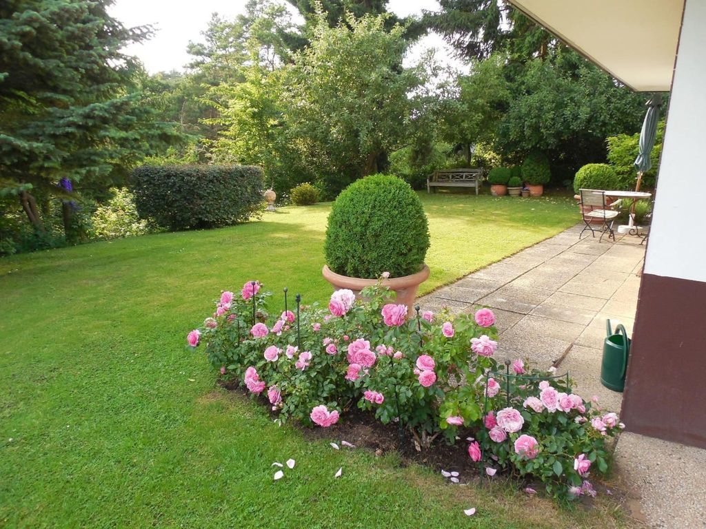 Exklusive Ferienwohnung mit Loggia am Waldrand