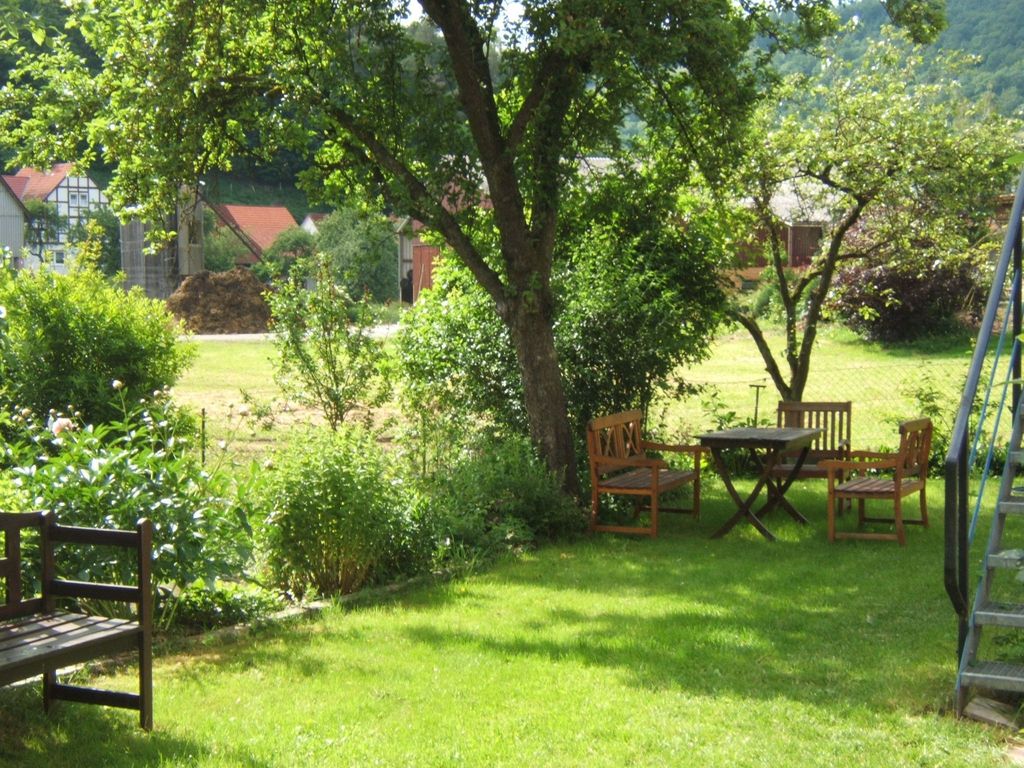 mit Terrasse
