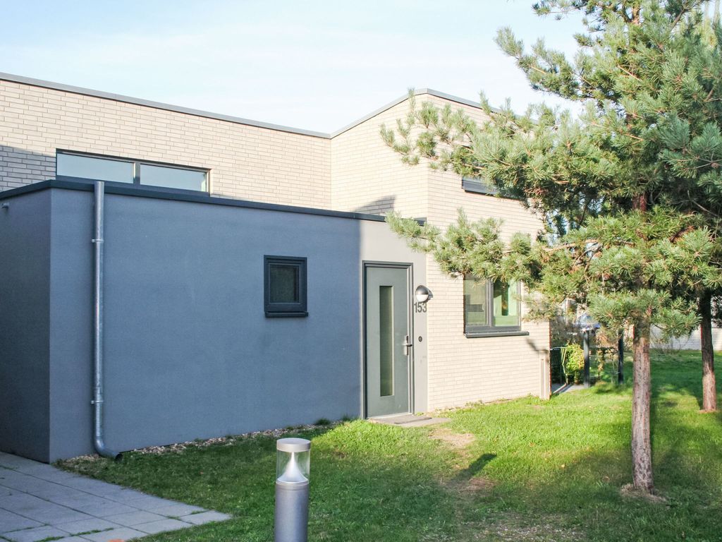 Zwischen den Hügeln 153