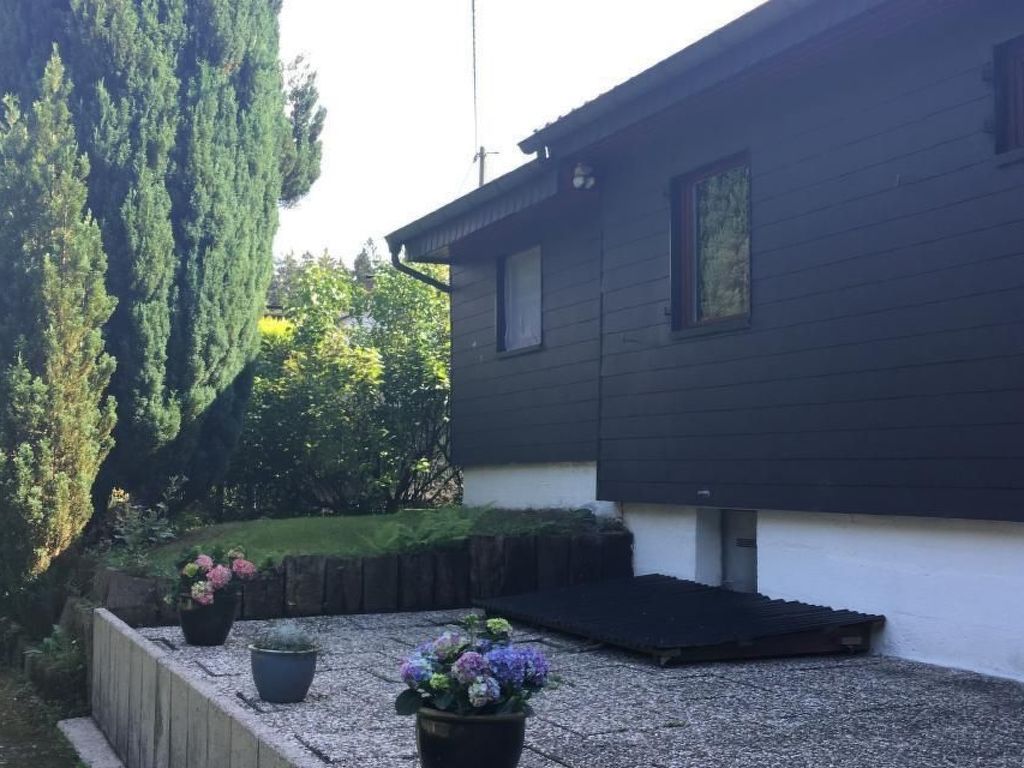 in Oberlahr mit Großem Garten