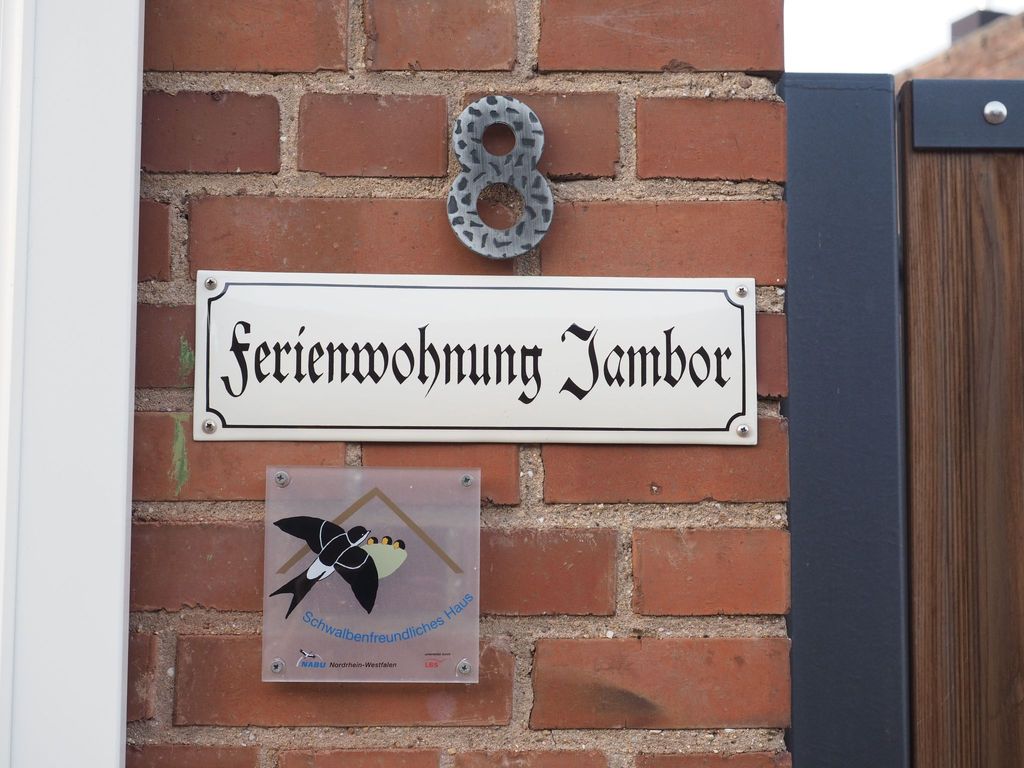 Hochwertige Ferienwohnung mit Terrasse und Garten