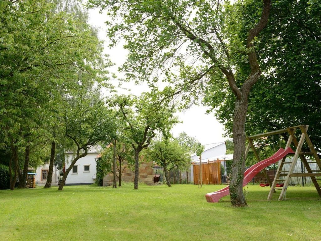 Ruhiges Ferienhaus in Lommersdorf mit Garten