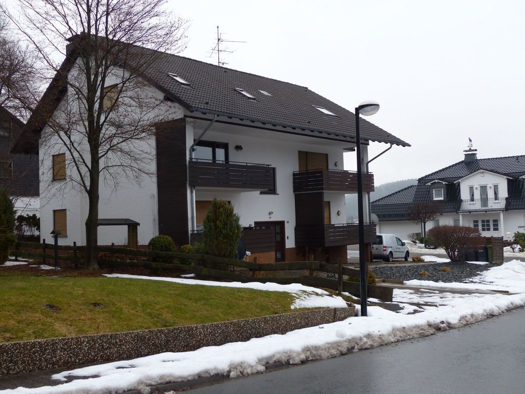 mit privatem Balkon