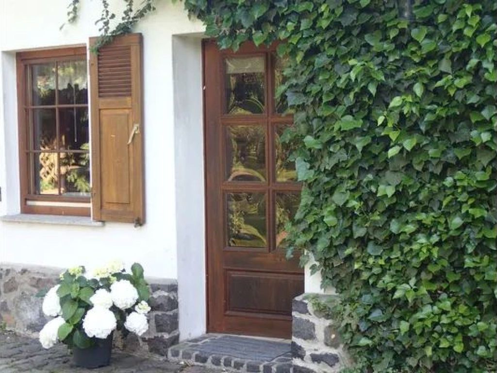 in Bernsfeld mit großem Garten