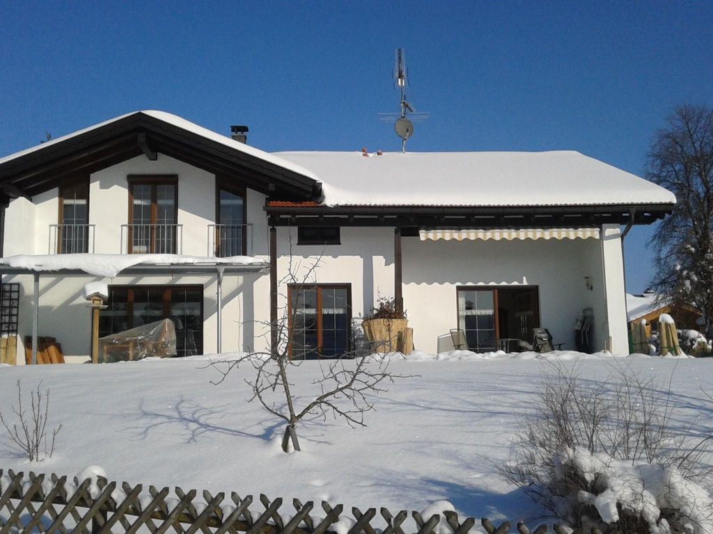 Appartement mit Terrasse