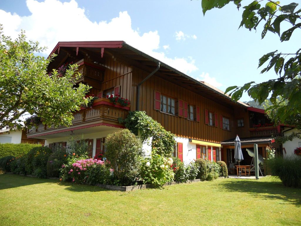 Komfortable Ferienwohnung mit herrlichem Bergblick