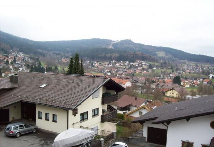 mit Balkon und schöner Fernsicht – Foto 3