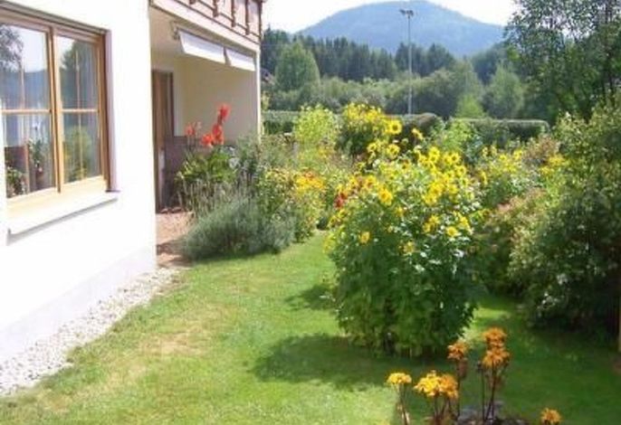 Appartement mit Terrasse, Garten und Grill