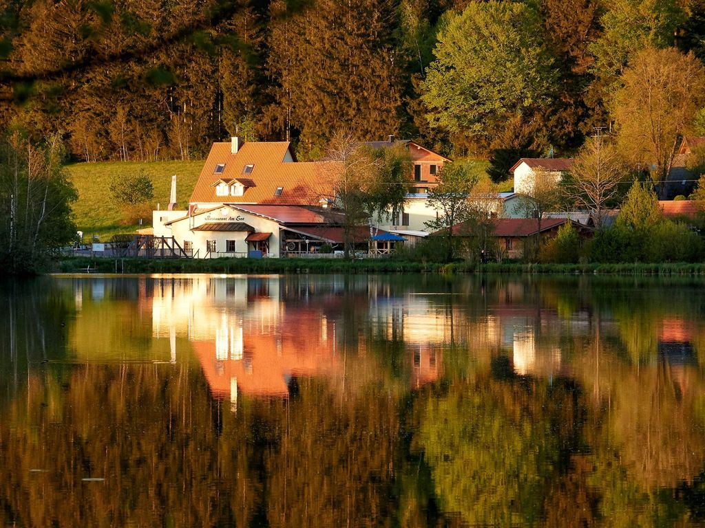 in Waldkirchen mit Garten und Seeblick