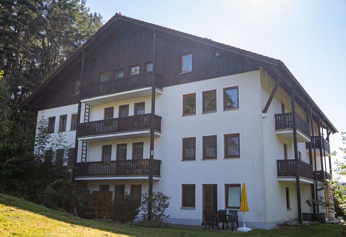 mit zwei Schlafzimmern und Terrasse