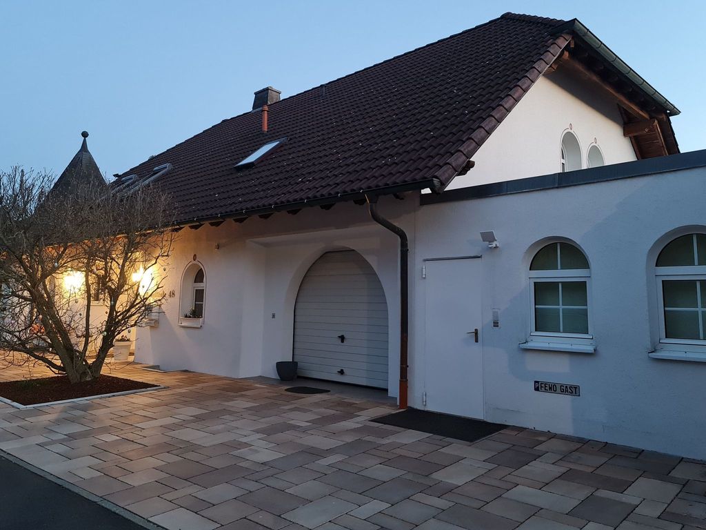 Maisonette-Wohnung mit überdachter Lounge-Terrasse