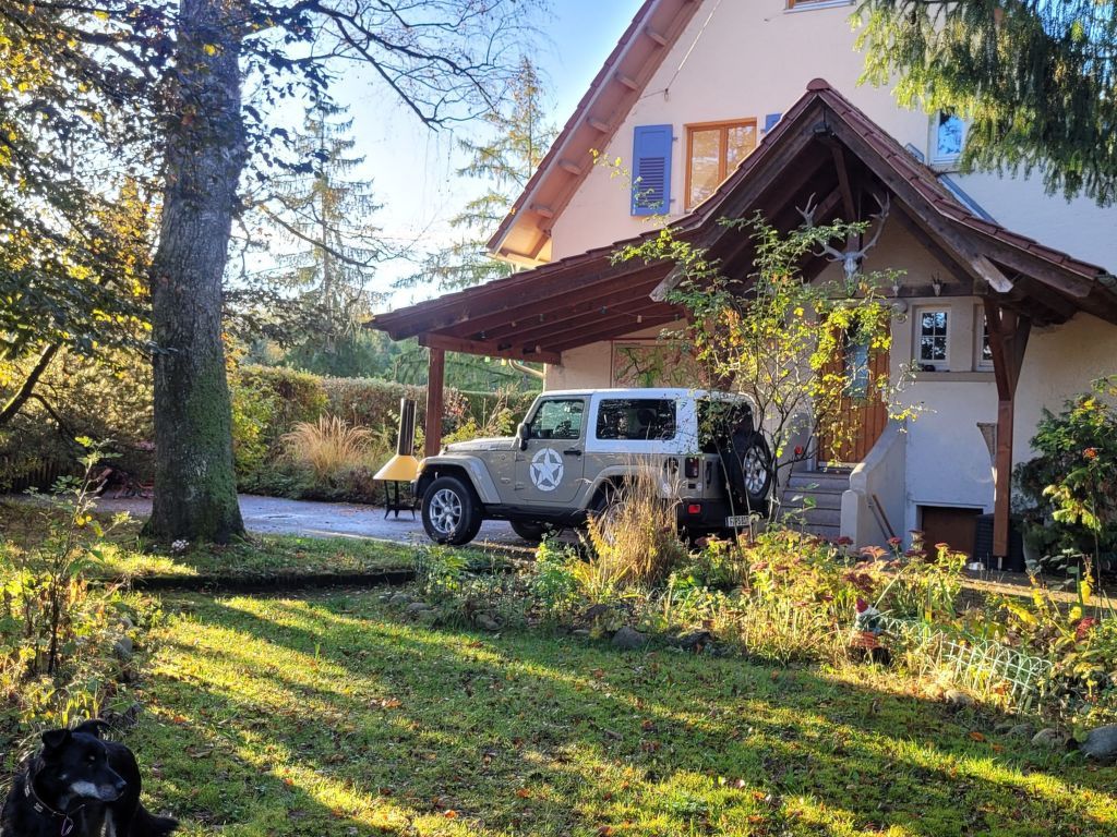 Haus mit freier Fahrradnutzung und kleinem Boot