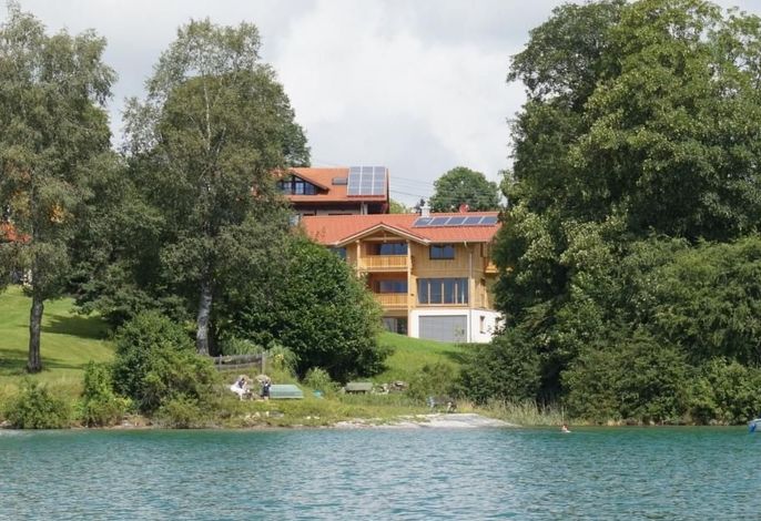 Landgut mit Blick auf das Wasser