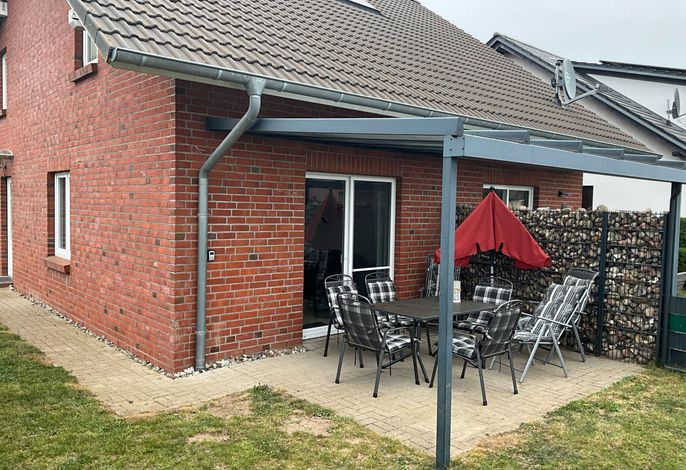 in Hoben mit Grill und Terrasse – Foto 1