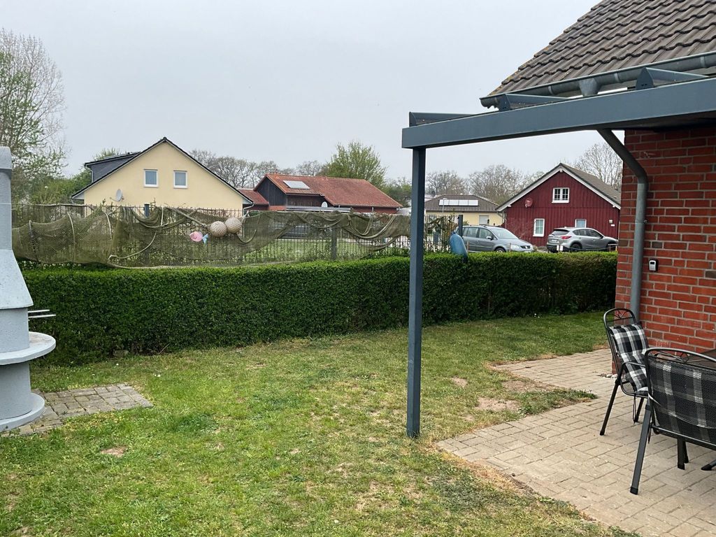 in Hoben mit Grill und Terrasse