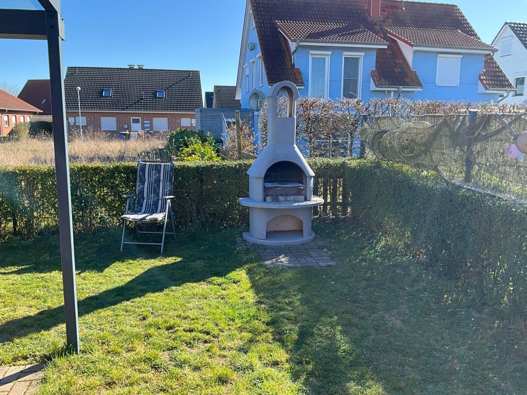 in Hoben mit Grill und Terrasse