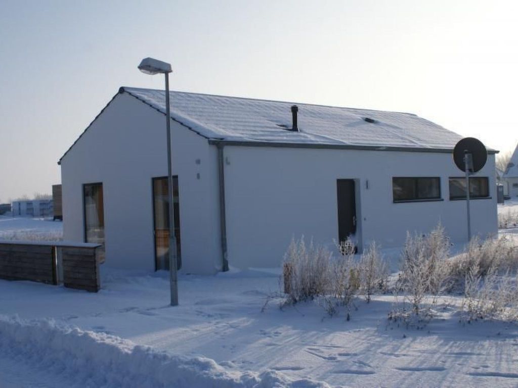Strandnahes Ferienhaus mit Terrasse und Stellplatz