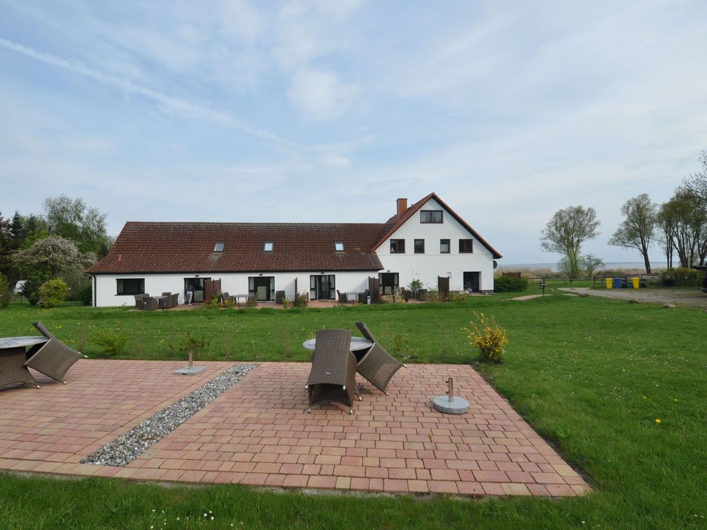 in Lütow mit Garten und Terrasse
