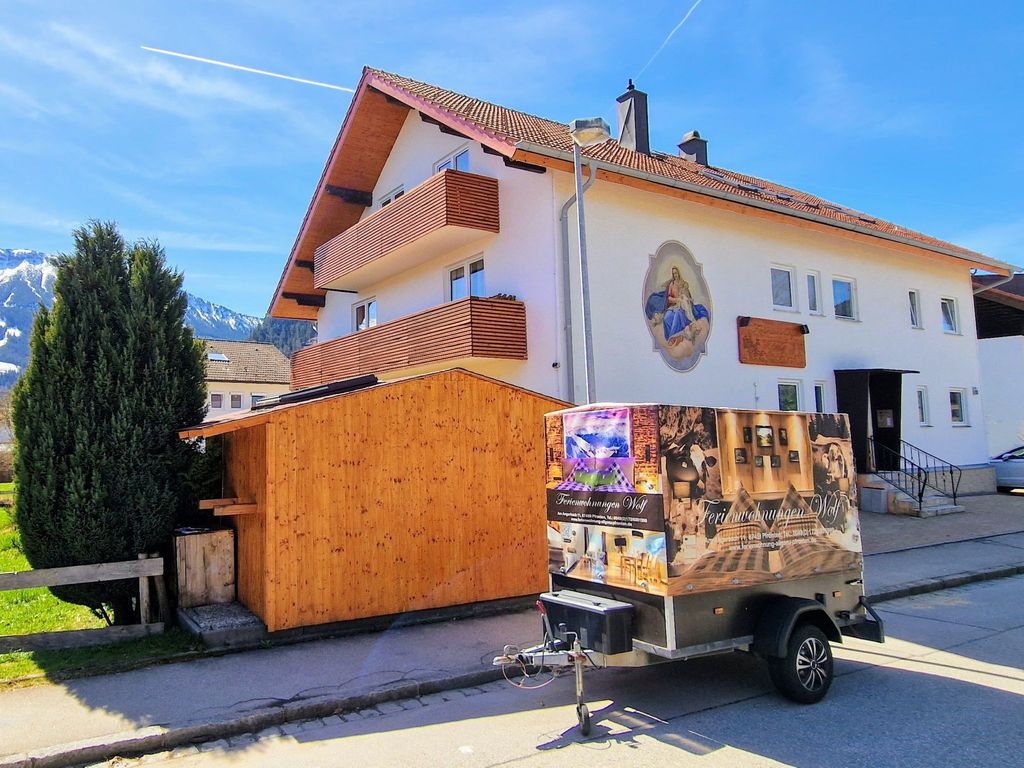 Studio mit Küche, Bad und Süd Balkon und Bergblick