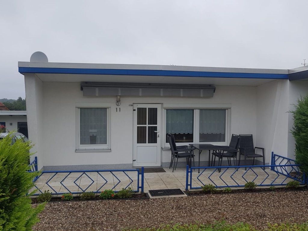 in Tarnewitz mit Terrasse und Grill