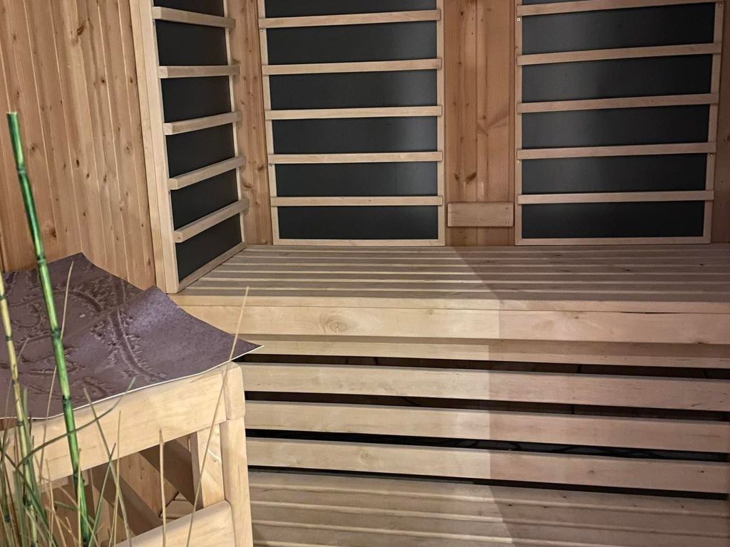 Helle Ferienwohnung mit Wellnesslandschaft