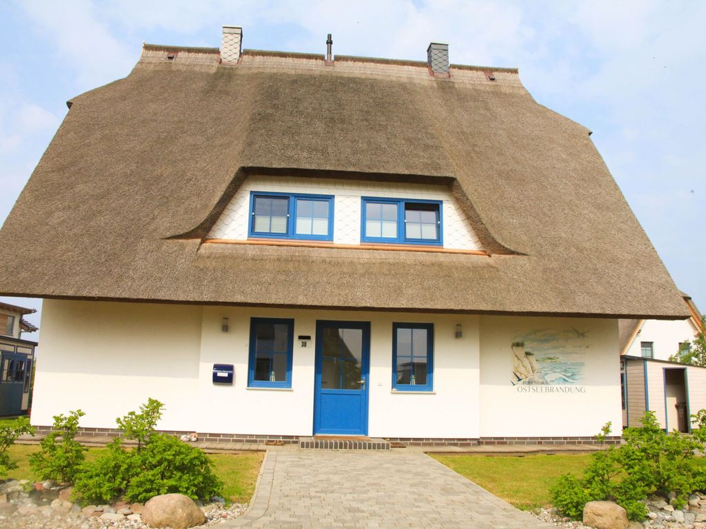 Ostseebrandung in Dranske