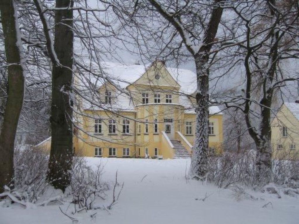 Wohnung im Erdgeschoss des Gutshauses