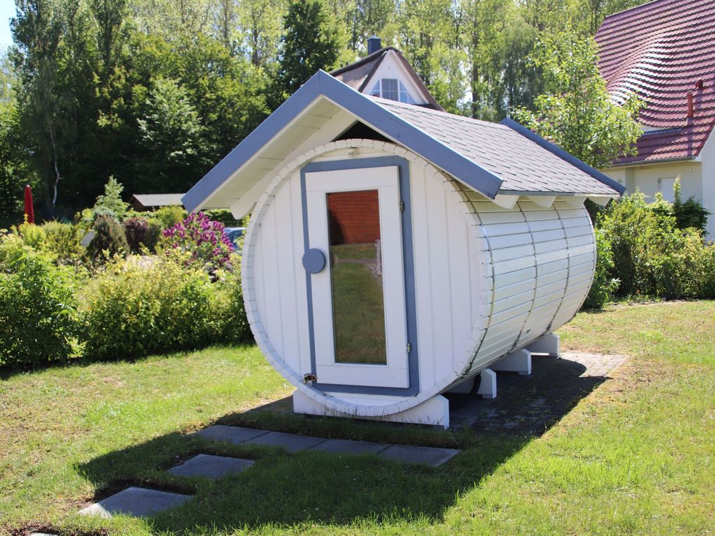 mit Garten, Sauna, Kamin und Whirlpool