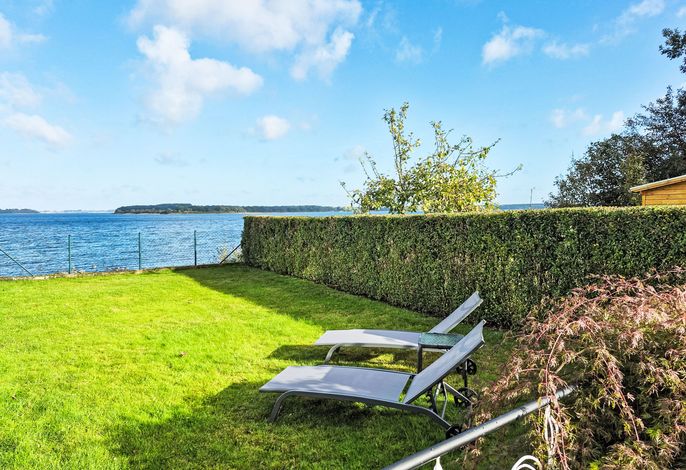 Photo Ferienhaus direkt am Wasser 2