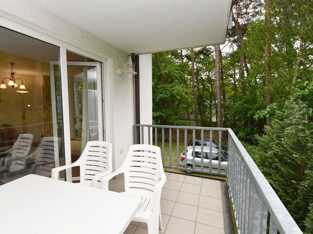 mit Balkon