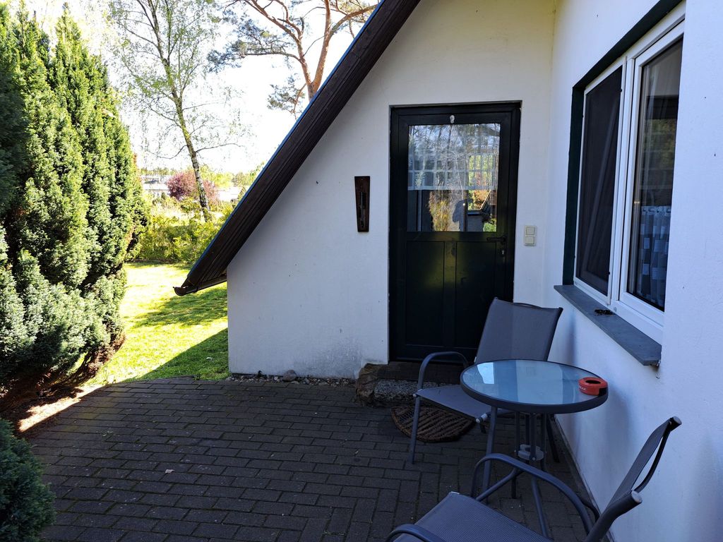 mit Terrasse mitten im Grünen