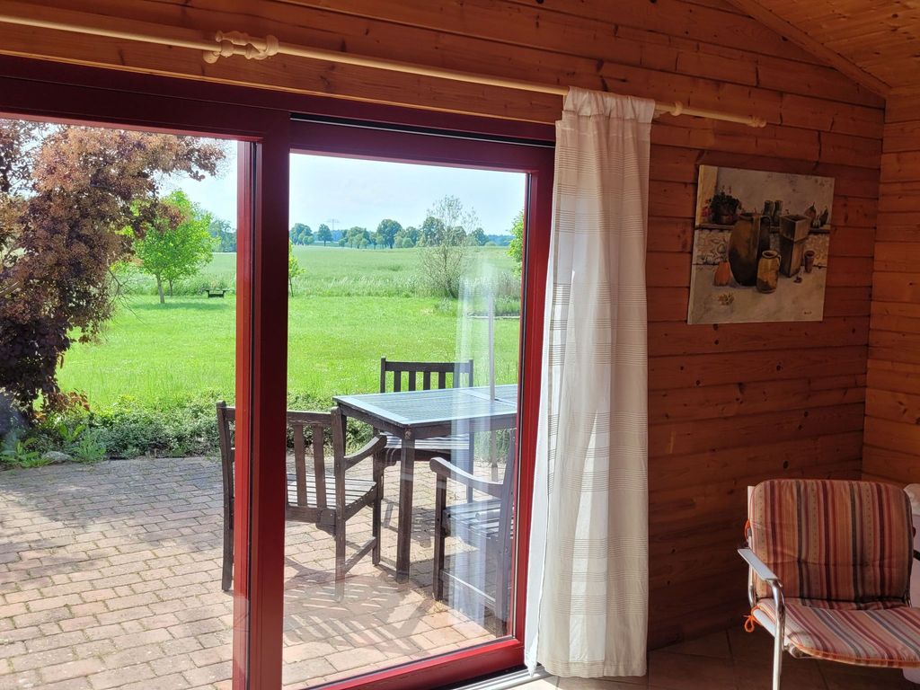mit Terrasse