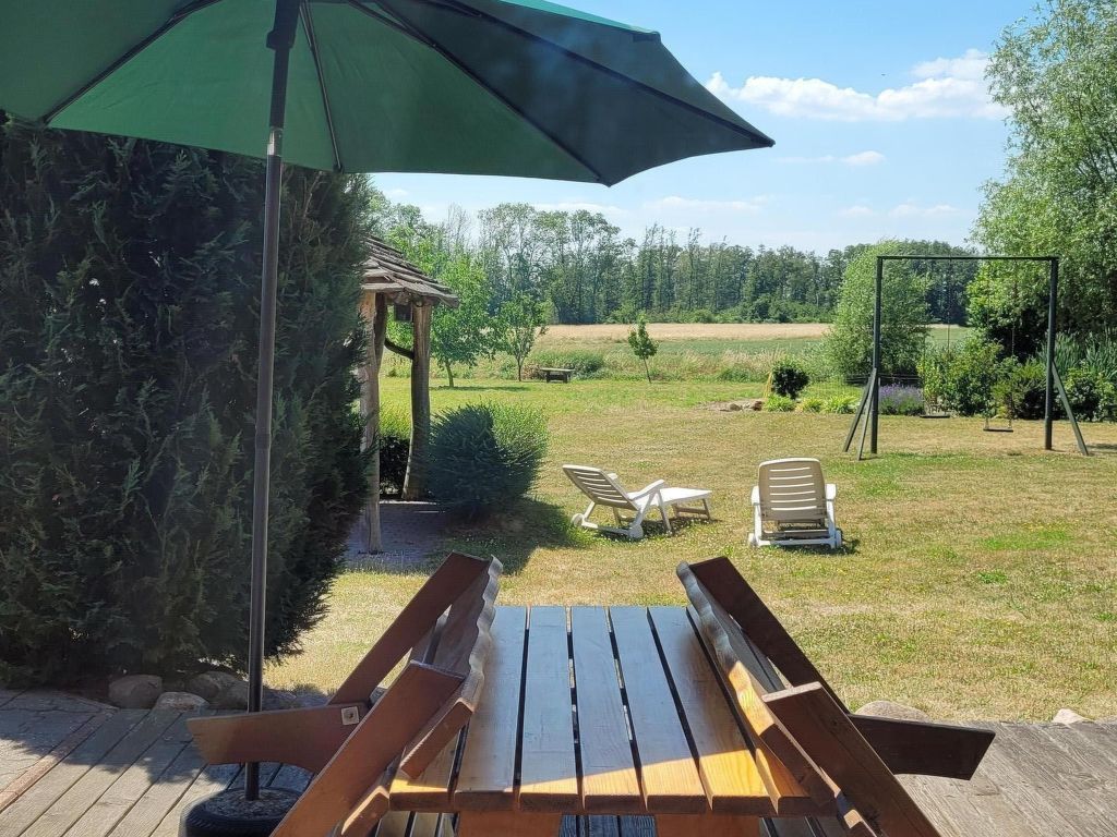 mit Terrasse