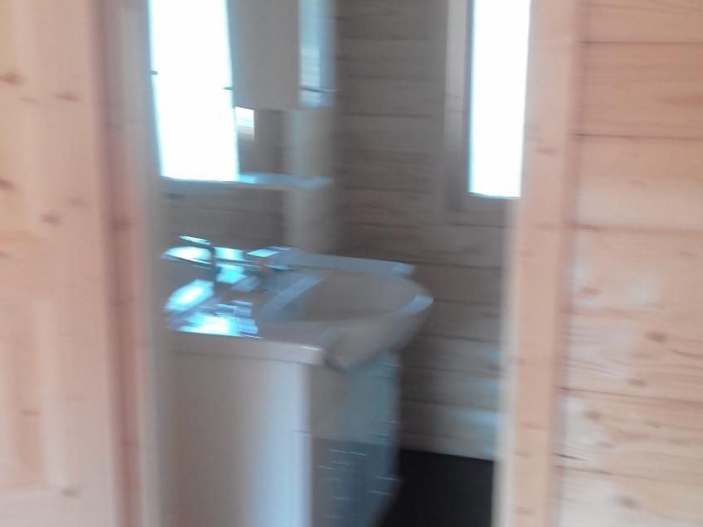 Blockhaus mit eigenem See