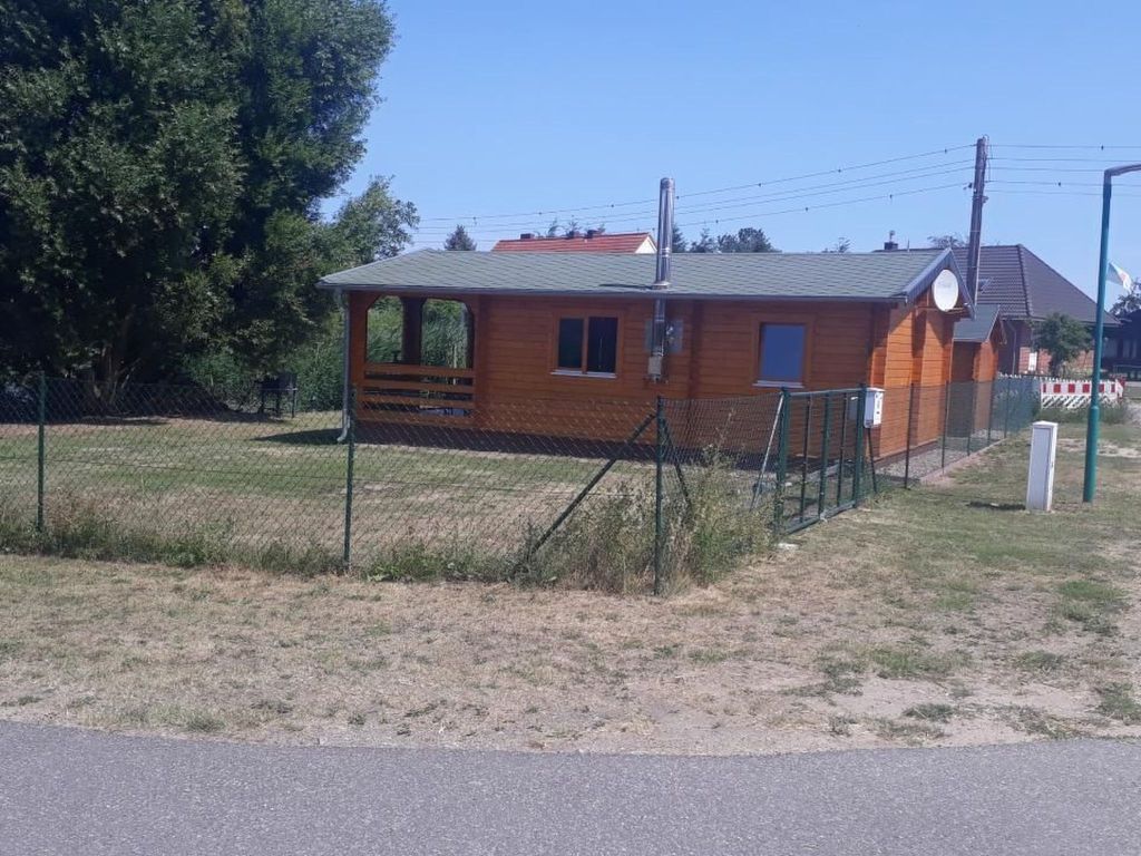 Blockhaus mit eigenem See