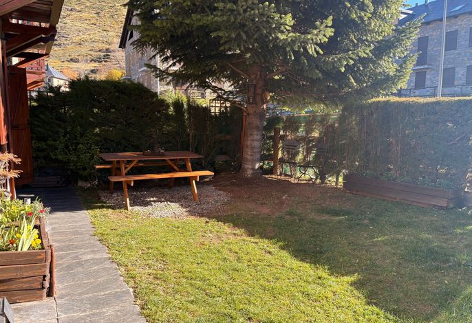 Wohnung mit privatem Garten und gemütlichem Puig Falcó 2 Vall de Boí