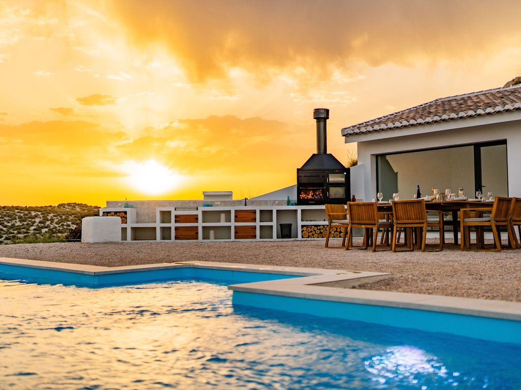 Luxuriöse Finca mit Pool, Spa und spektakulärer Aussicht