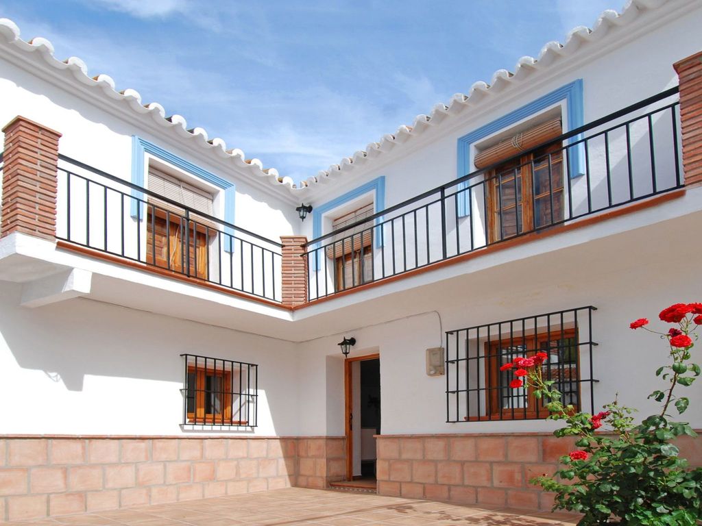 in Comares mit Offenem Kamin