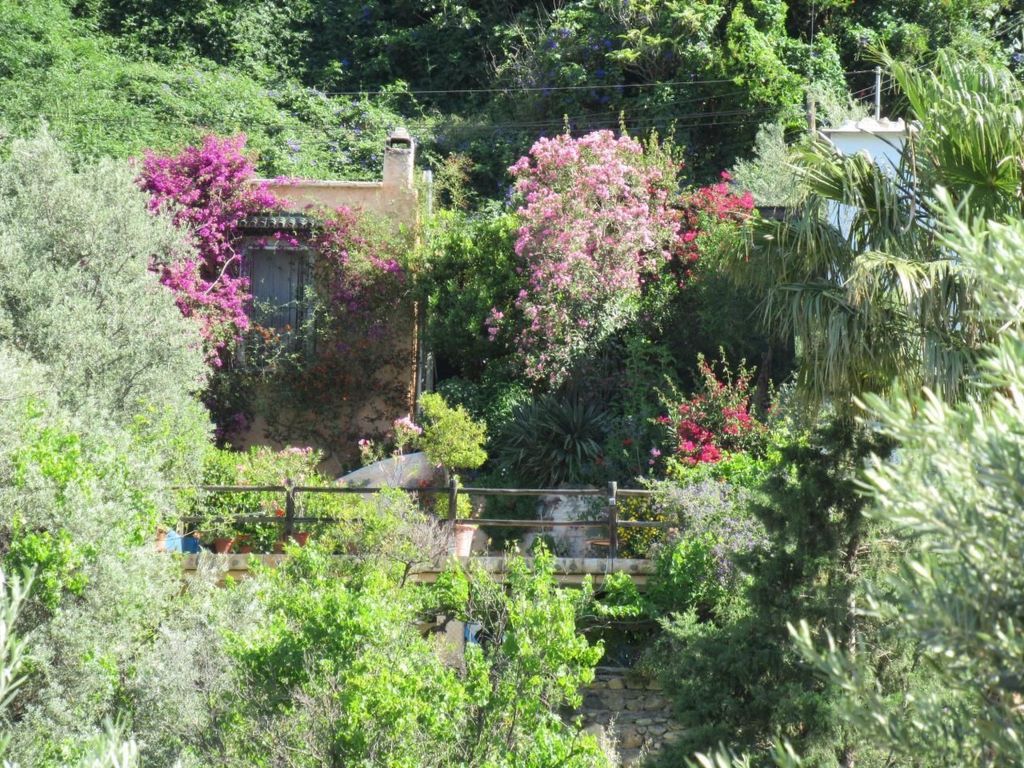 Gemütliches Ferienhaus in Tíjola mit Grill, Garten und Terrasse