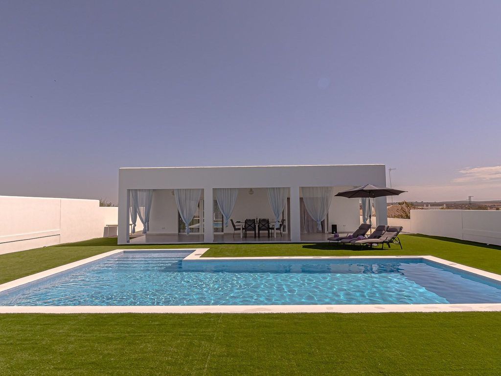 Villa Villa MyJ
