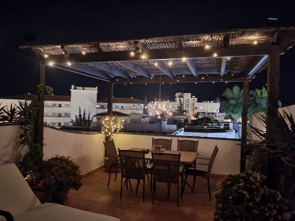 Magni in Parador Hotel area