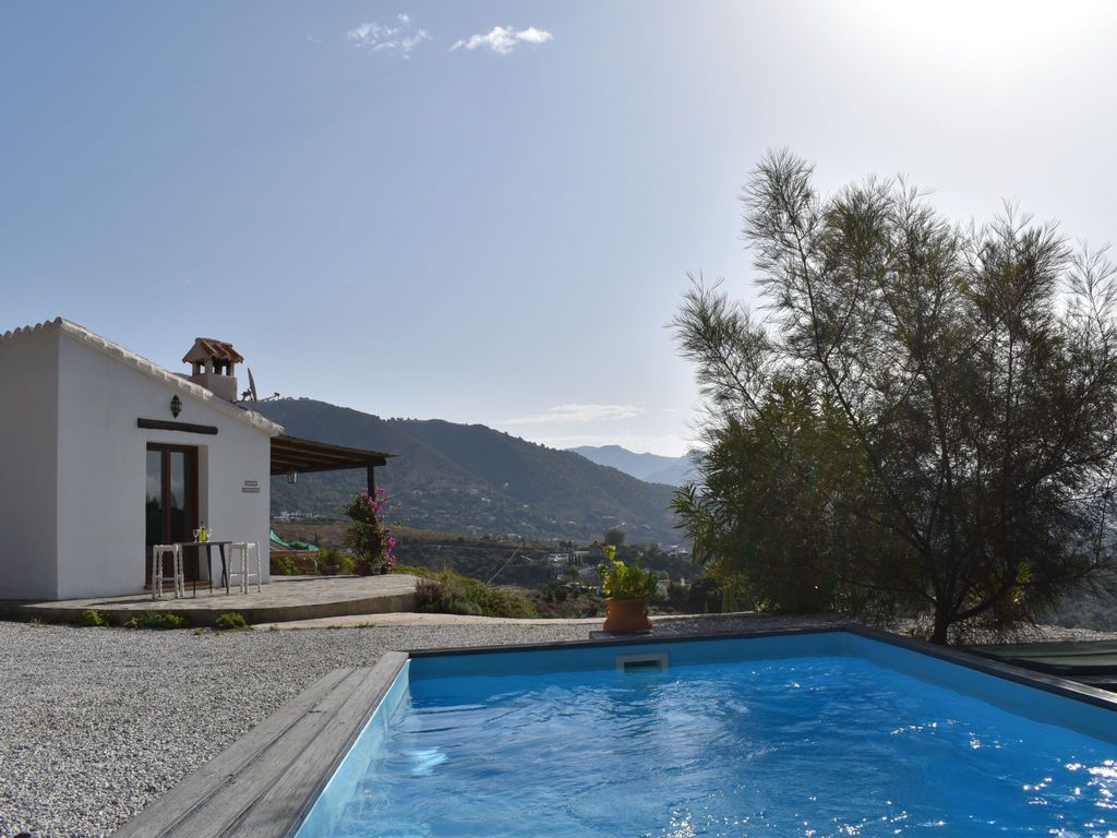 Finca Martina mit Pool in Cómpeta