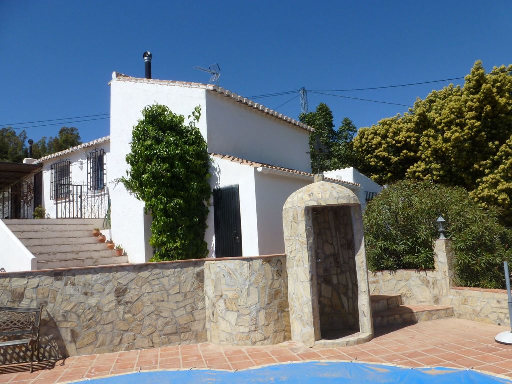 Finca "La Estrella de Cómpeta".