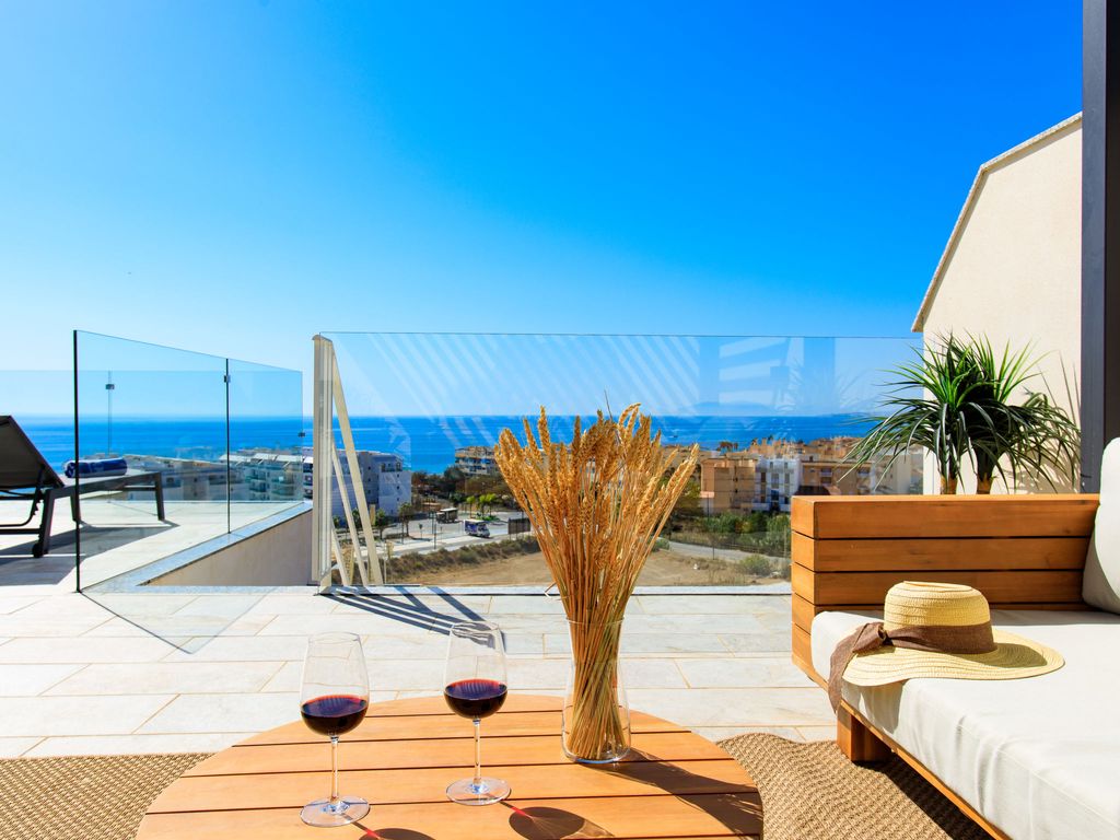 Marinsa Beach II Sea View/Roof terrace