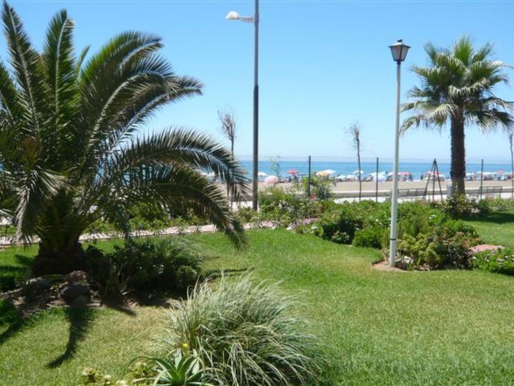 Appartement in Torrox Costa mit Großem gemeinsamem Pool und Meerblick