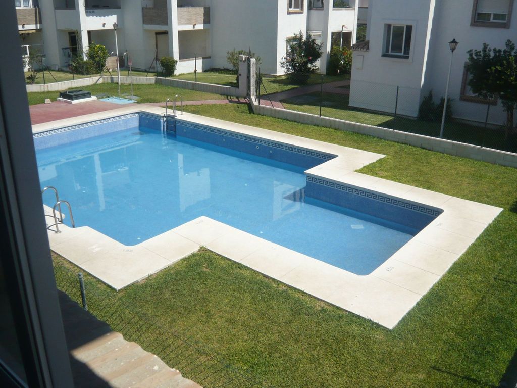 Tolle Ferienwohnung in Torrox Costa mit Beheiztem gemeinsamem Pool und Meerblic