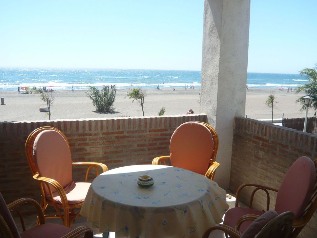 Wohnung in Torrox Costa mit Großem gemeinsamem Pool und Meerblick