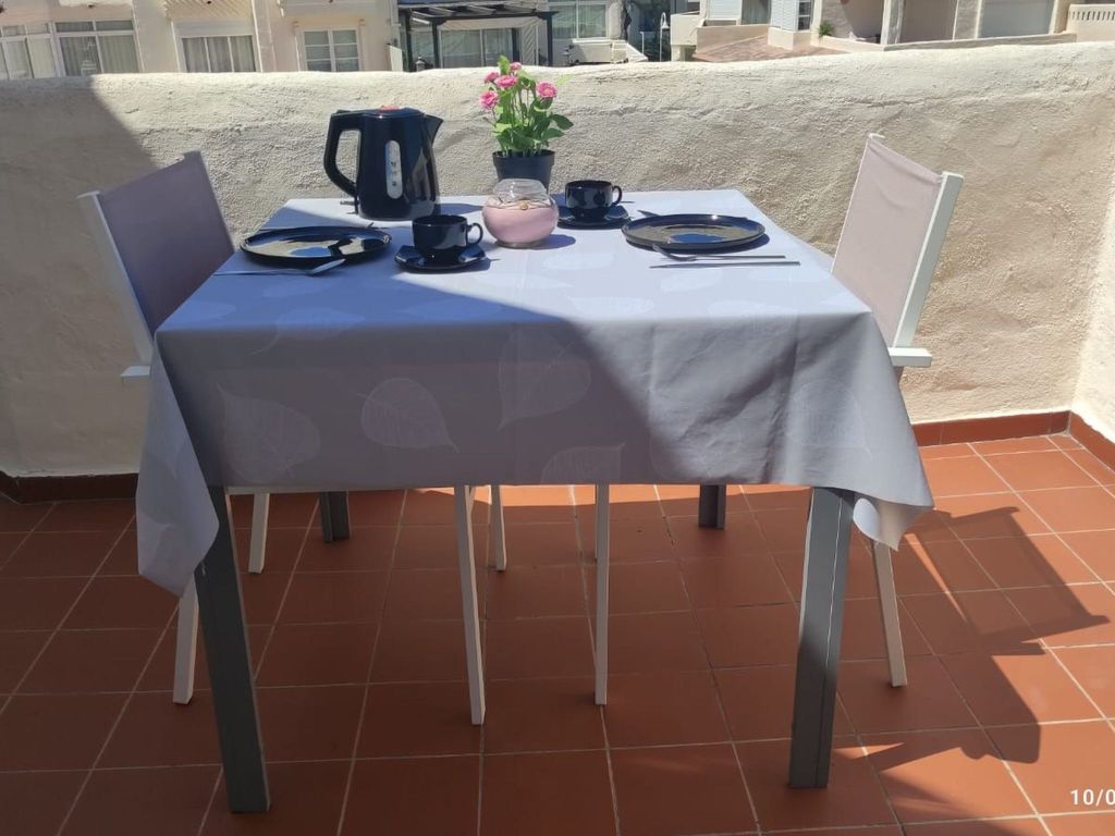 Wunderschöne Wohnung in Puerto Marina G204