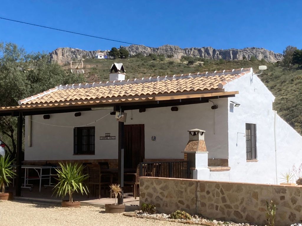 Wunderschön gelegenes Ferienhaus mit privatem Pool